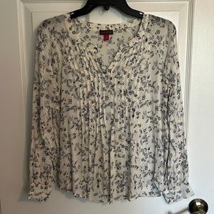 Ladies top by Vince Camuto